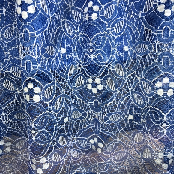 LuLaRoe XS white & blue floral lace Lola skirt - Picture 4 of 8